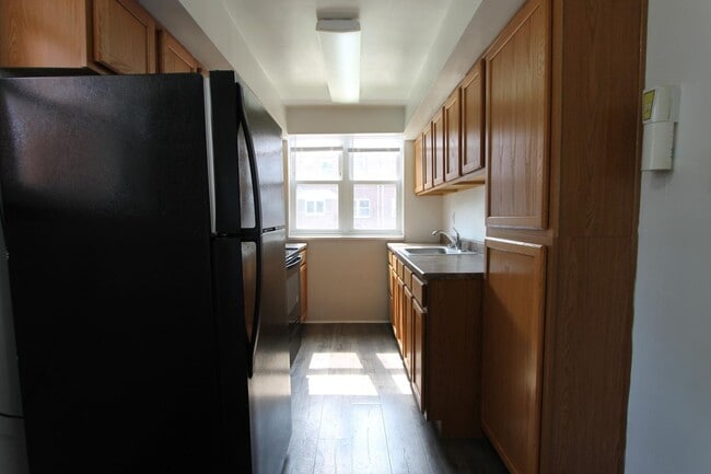 Building Photo - 510 S Pleasant Pl