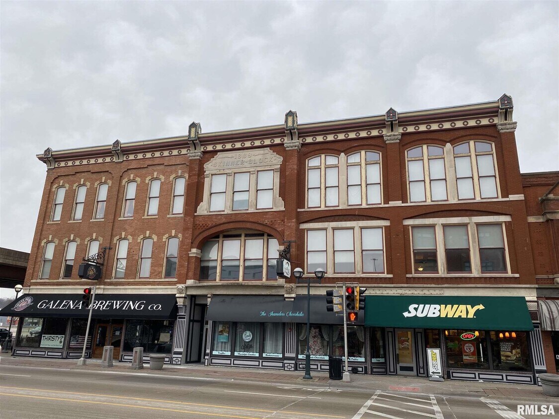 1534 River Dr Unit 206, Moline, IL 61265 Room for Rent in Moline, IL