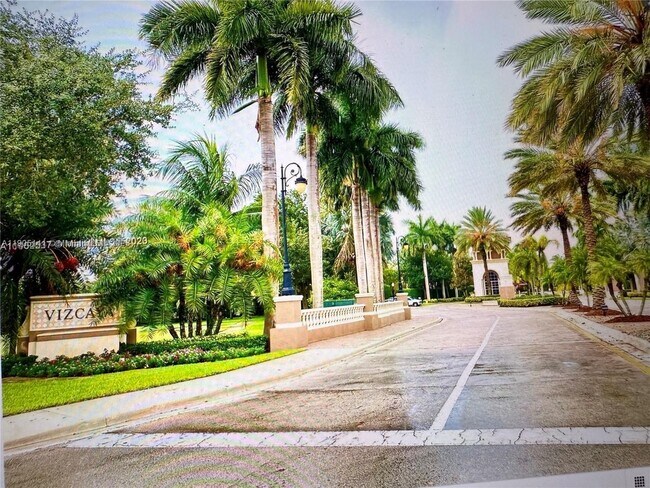 Foto del edificio - 4932 SW 140th Terrace