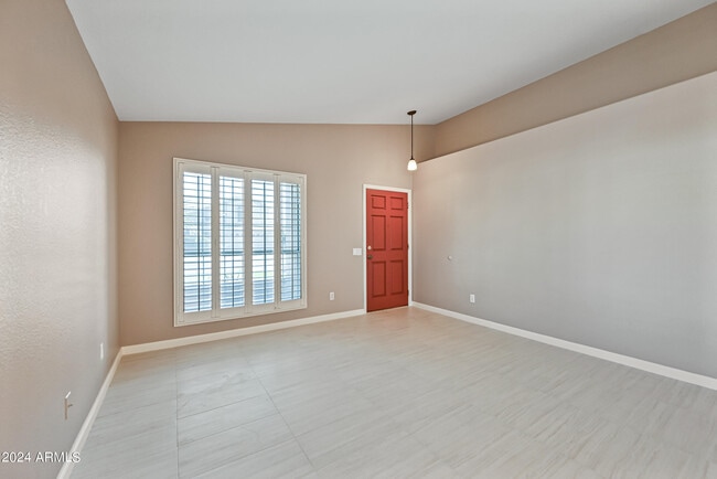 Foto del edificio - 1550 W Dublin Ct