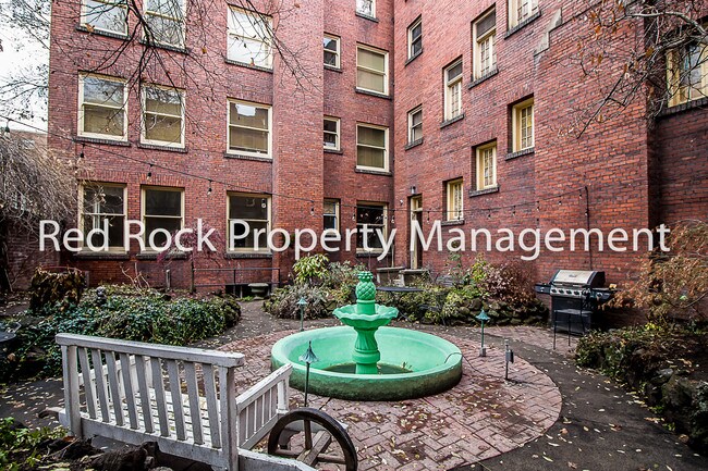 Building Photo - 507 S Howard St