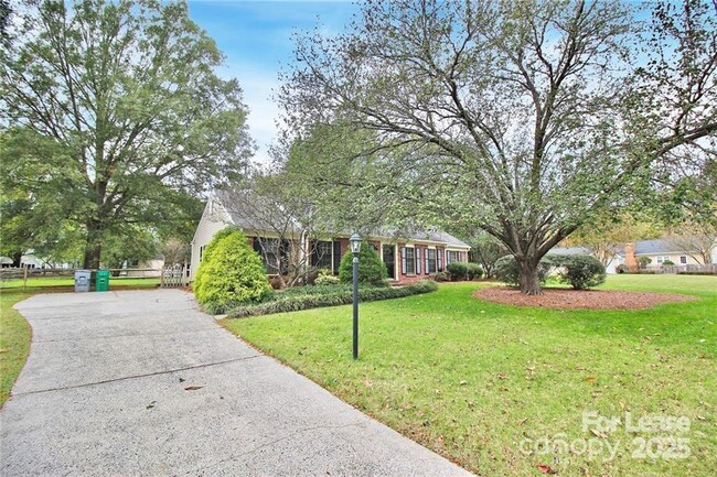 Foto del edificio - 1708 Lawton Bluff Rd