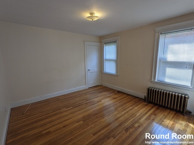 Building Photo - 74 Colborne Rd