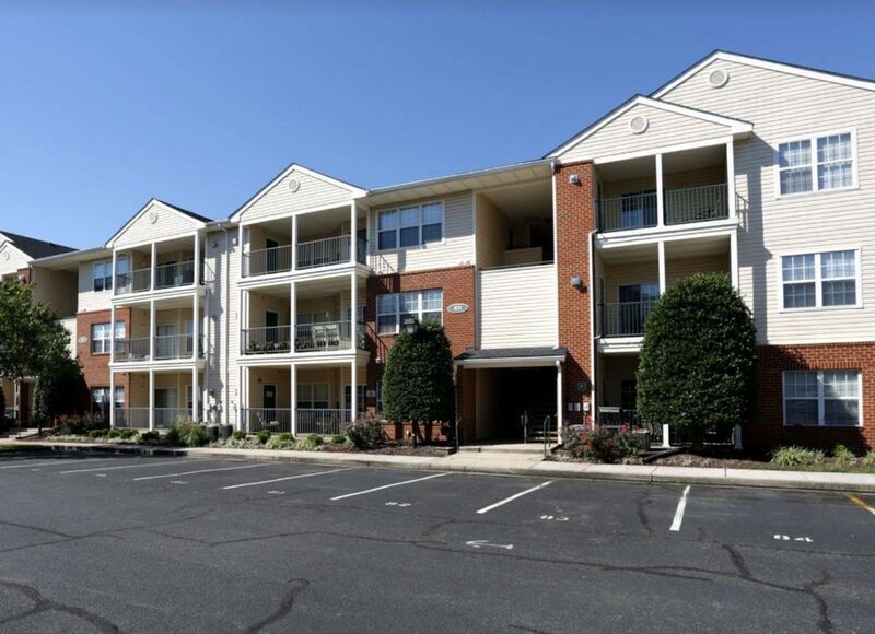Building Photo - 950 Masters Row