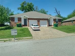Building Photo - 335 Graystone Cir