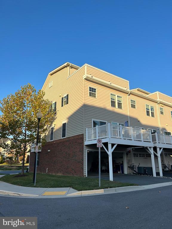 Building Photo - 13312 Waterford Hills Boulevard