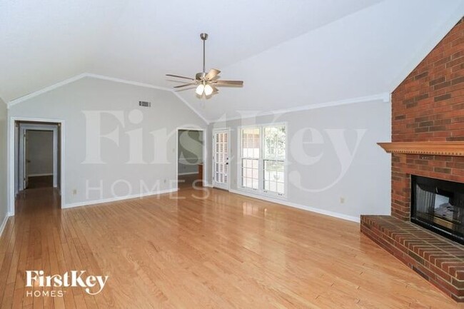 Foto del edificio - 8737 Grandbury Pl