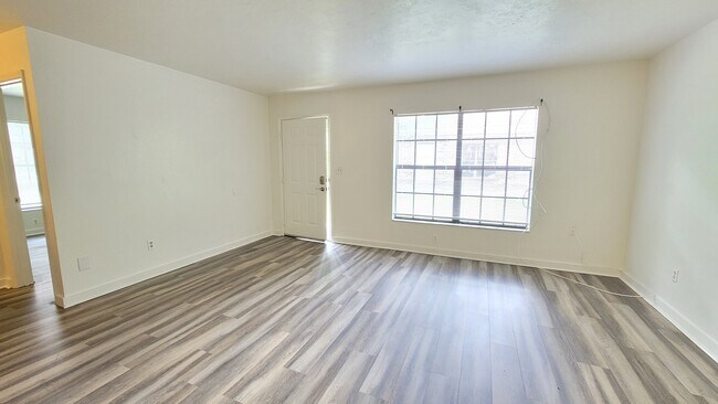 Foto del edificio - 5808 NW 25th Terrace