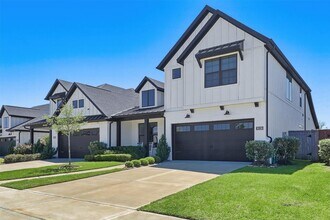 Building Photo - 10126 Water Harbor Dr