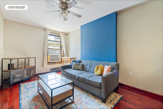 Building Photo - 230 Hoyt St