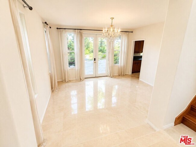 Foto del edificio - 7371 Westcliff Dr