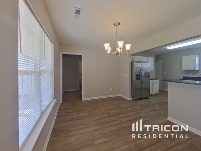 Building Photo - 1312 Crandon Dr