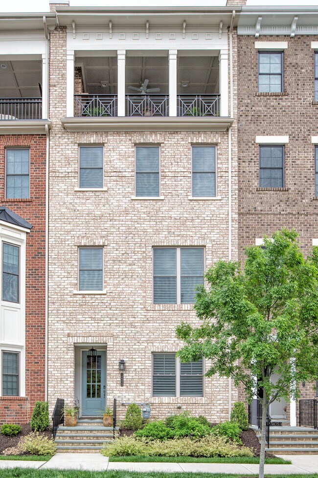 Building Photo - 12329 Dewhurst Ave