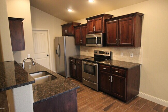 Foto del edificio - 3011 Dusty Ln