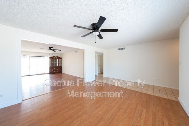 Building Photo - 2147 W Edgewood Ave