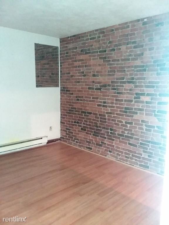 Building Photo - 132 Bunker Hill St