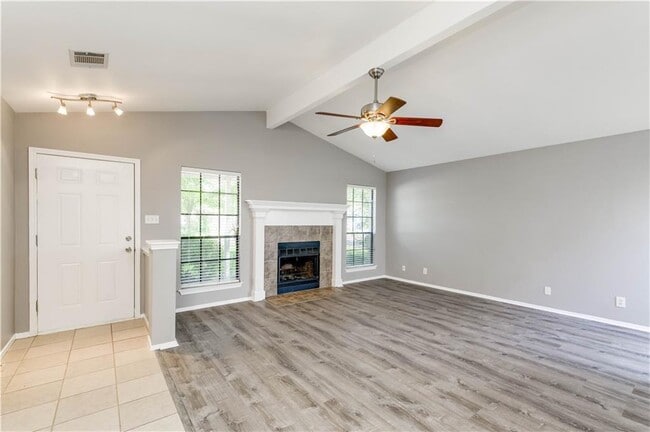 Building Photo - 816 Russet Valley Dr