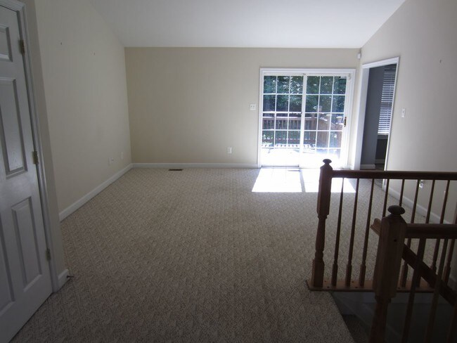 Building Photo - 21 Perkins Ln