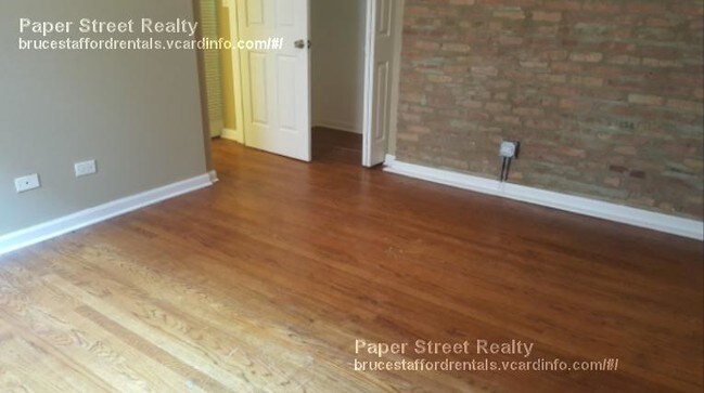 Foto del edificio - 2527 E 76th St