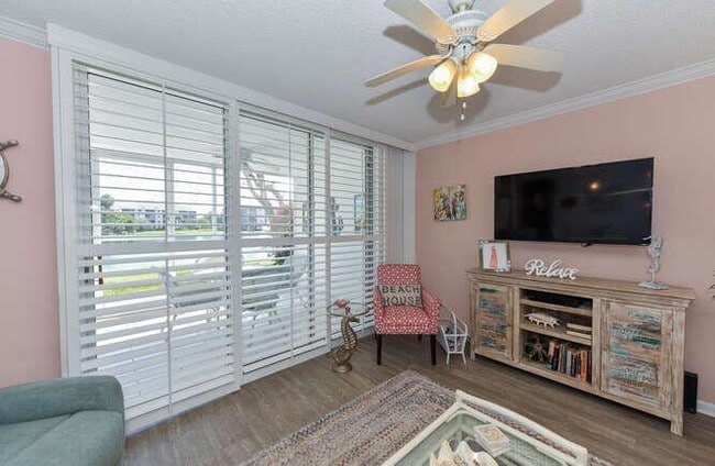 Photo - 353 S US Hwy 1 Apartment