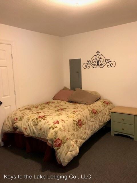 Building Photo - 3 br, 1 bath House - 3101 Bagnell Dam Blvd