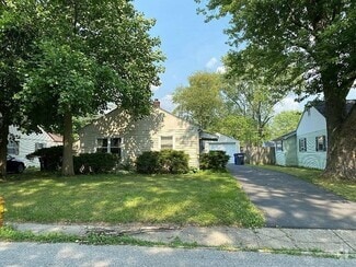 Building Photo - 1032 N Korby St