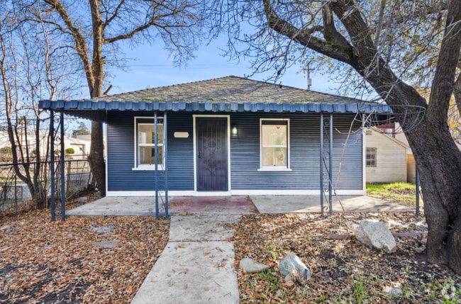 Building Photo - 1120 El Monte Ave