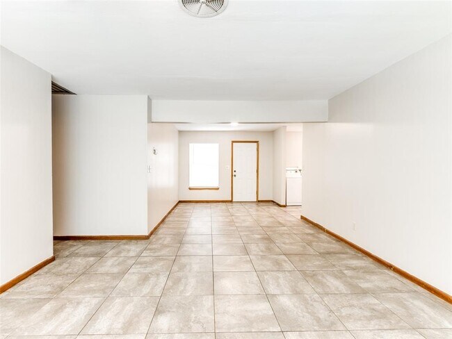 Foto del edificio - 1804 Melrose Dr