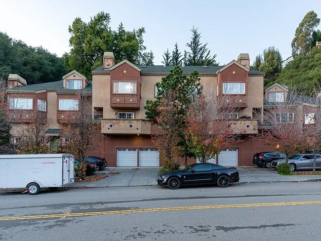 Photo - 158 Caldecott Lane Apartment