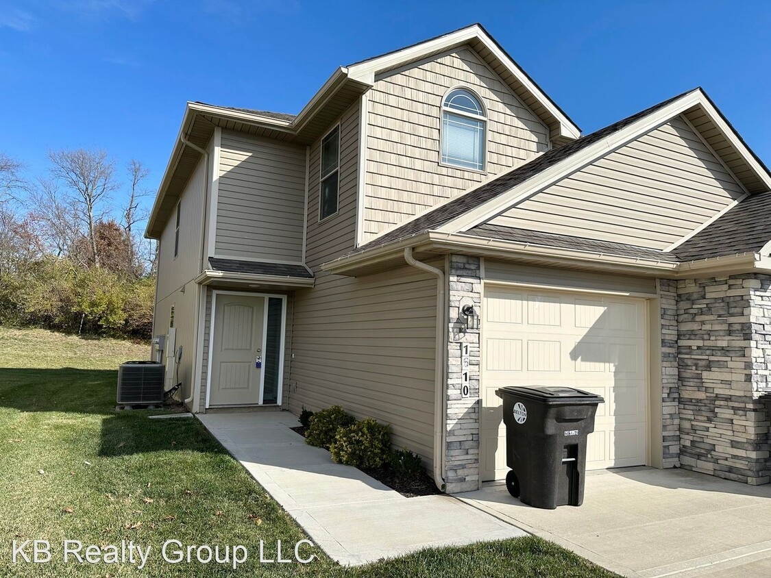 3 br, 2.5 bath House 1610 Maggie Ct House Rental in Belton, MO