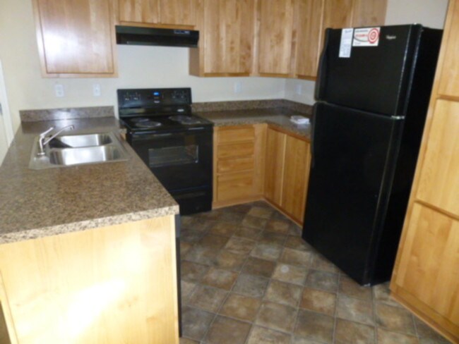 Building Photo - 243 Madrona Way