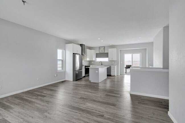 Foto del edificio - 7838 Creekfront Dr