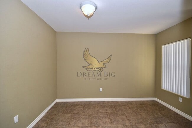 Foto del edificio - 8000 W Badura Ave