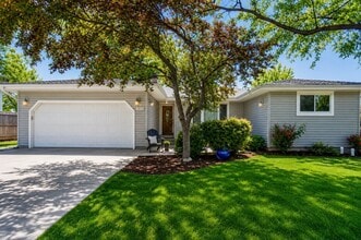 Building Photo - 3101 Arbor Dr