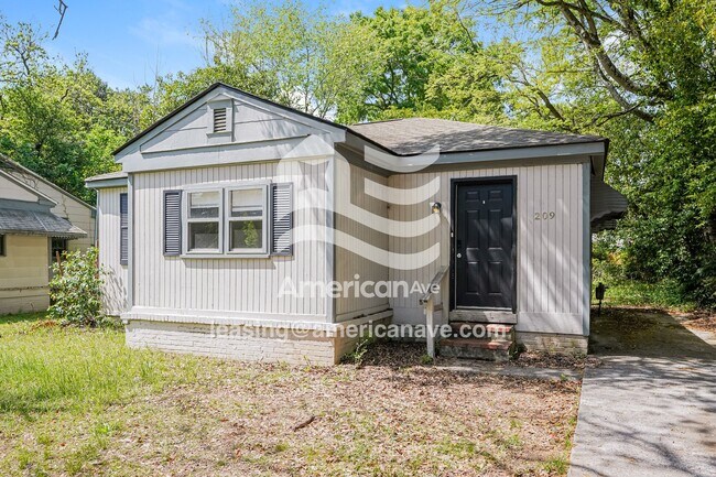 Foto del edificio - 209 Meadowdale Dr