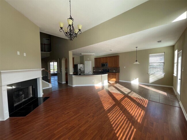 Foto del edificio - 16919 Creek Mountain Dr