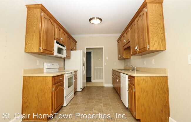 Building Photo - 3 br, 2 bath House - 859 Depot St