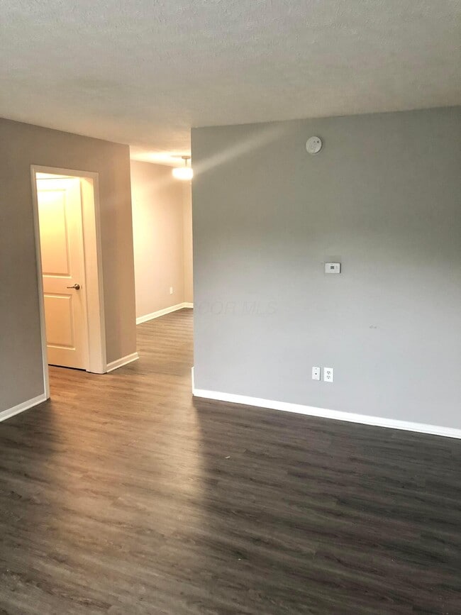 Building Photo - 5694 Crossing Ct