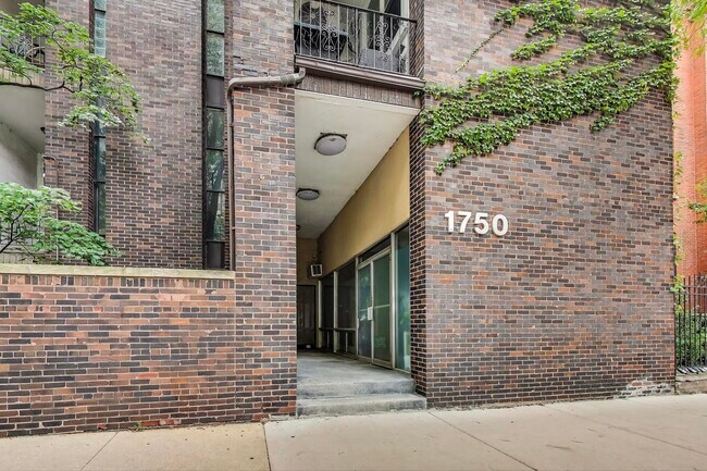 Foto del edificio - 1750 N Wells St