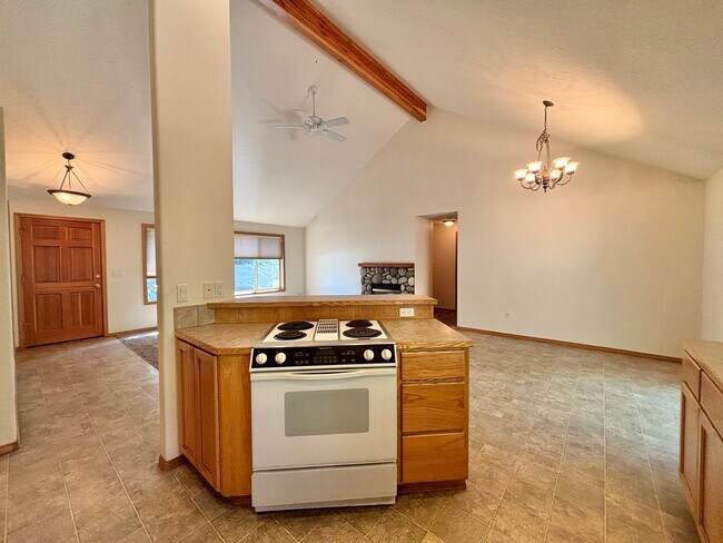 Building Photo - 61215 Bighorn Ct