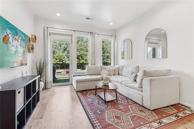 Foto del edificio - 1430 Dresden Dr NE