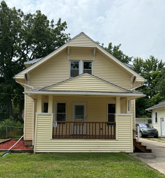 Building Photo - 1128 Maginn Ct