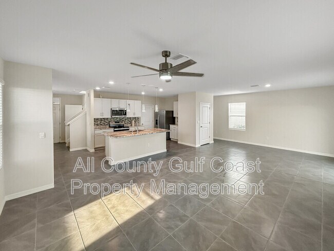 Foto del edificio - 3379 Hilltop Cir