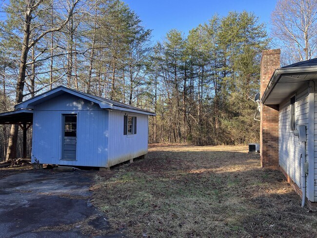 Building Photo - 120 State Rd S-37-44
