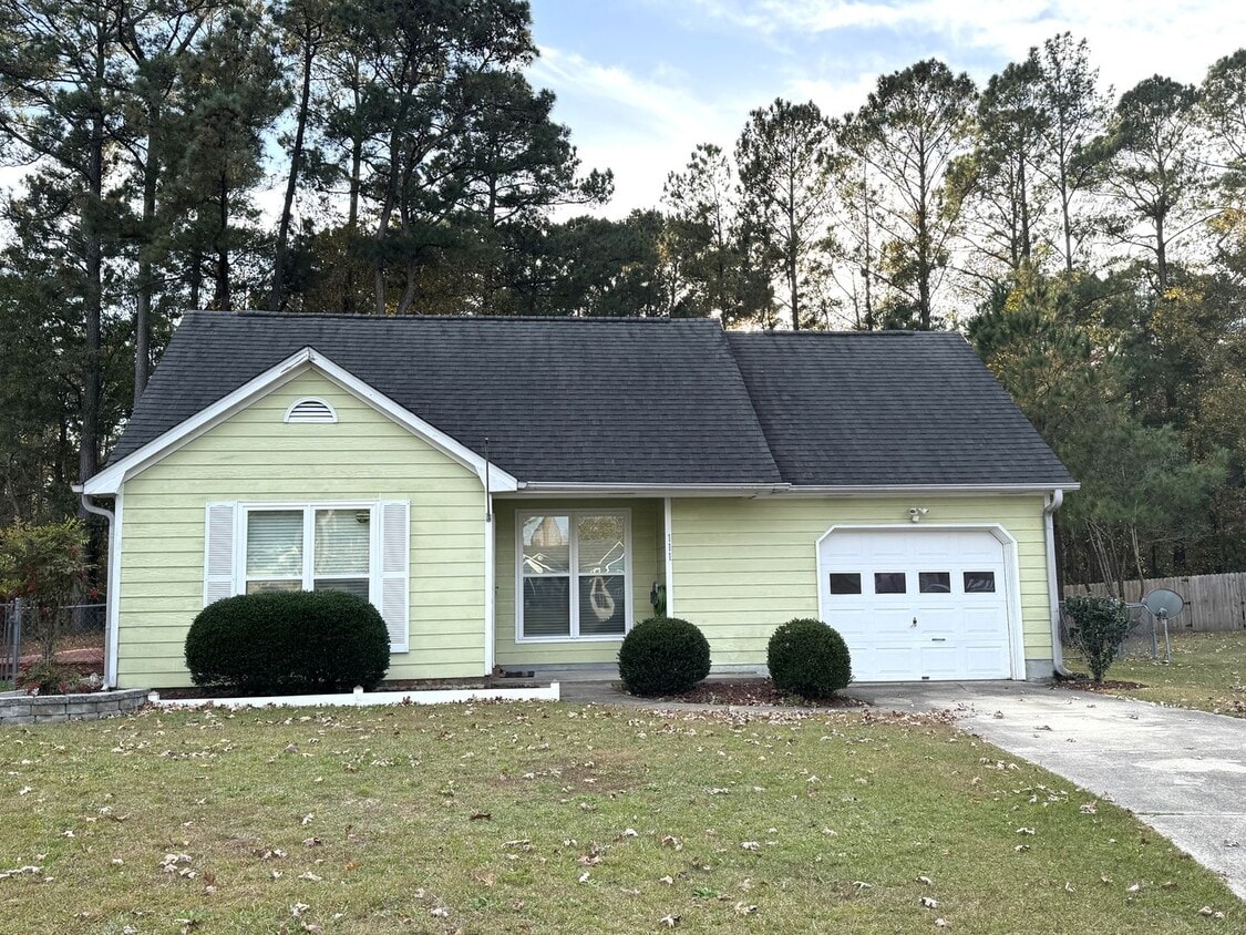 Primary Photo - Cul-de-Sac Homesite!