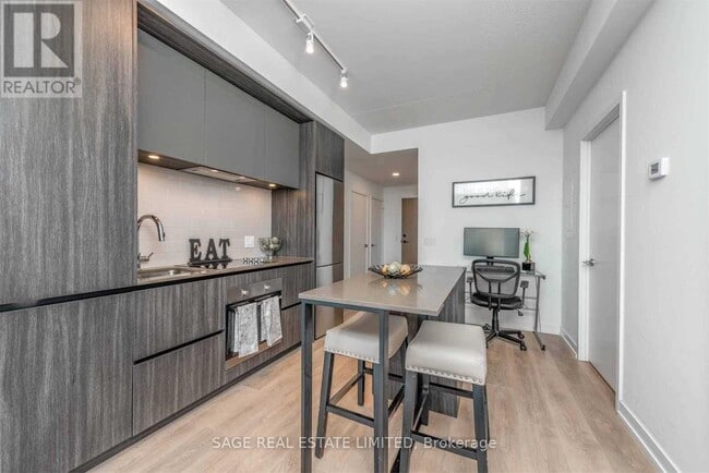 Photo du bâtiment - 225 Sumach St