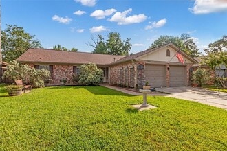 Building Photo - 23826 Farm Hill Dr