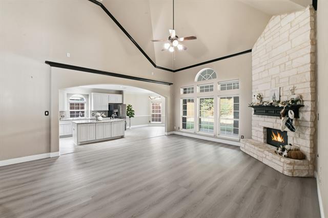 Foto del edificio - 1604 Bonanza Ln