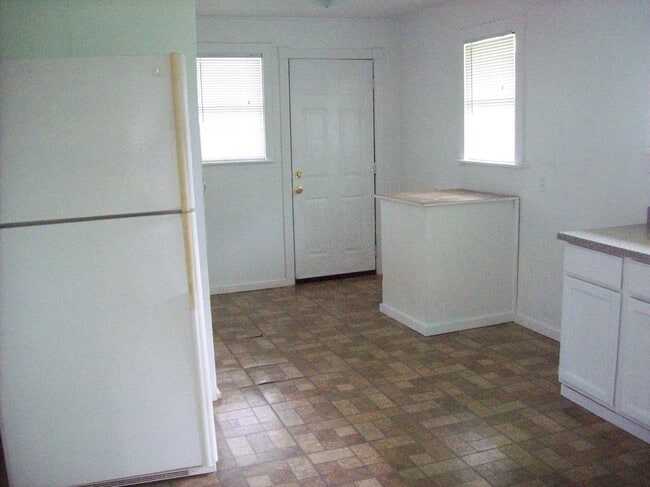 Building Photo - STATUS: -HOLD- | R191A | $1250