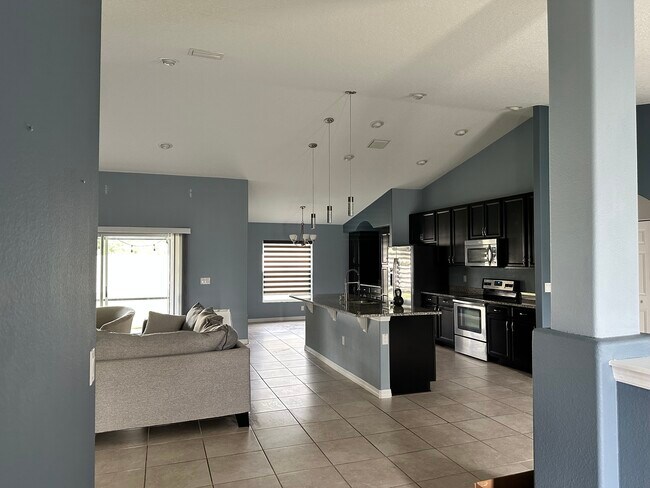 Building Photo - 146 Bayside Dr